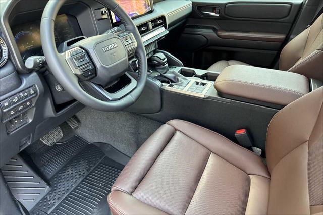 Photo of 2025 Heritage Blue / Grayscape [Extra_Cost_Color] Toyota Land Cruiser