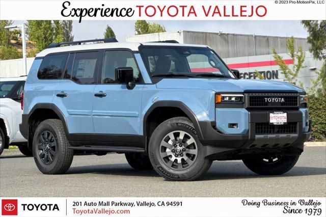 Photo of 2025 Heritage Blue / Grayscape [Extra_Cost_Color] Toyota Land Cruiser