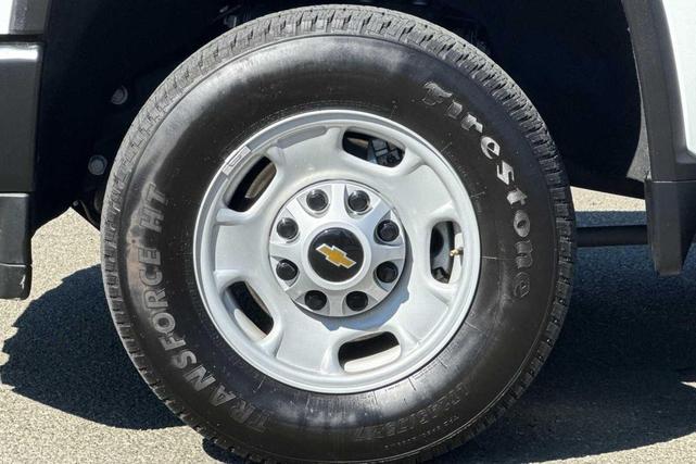 Photo of 2023 Summit White Chevrolet Silverado 2500