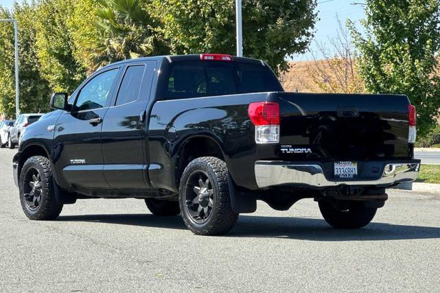 Photo of 2012 Black Toyota Tundra