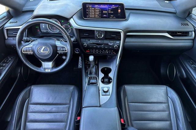 Photo of 2019 Atomic Silver Lexus RX 450h