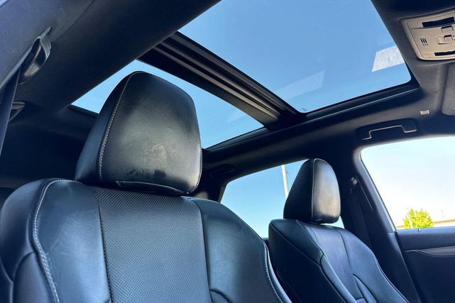Photo of 2019 Atomic Silver Lexus RX 450h