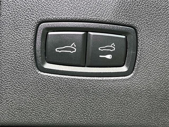 Photo of 2023 Black Porsche Cayenne