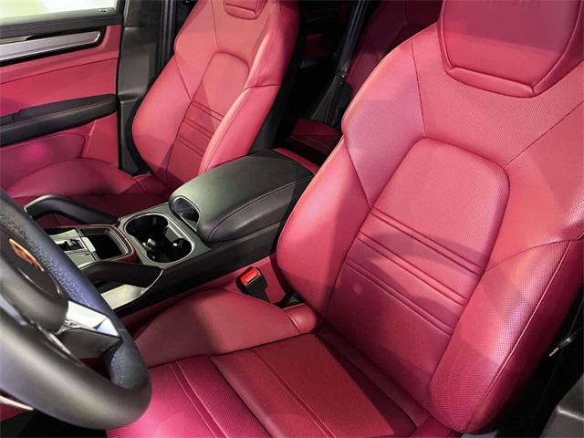 Photo of 2023 Black Porsche Cayenne