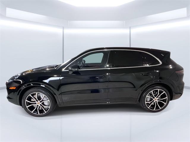 Photo of 2023 Black Porsche Cayenne