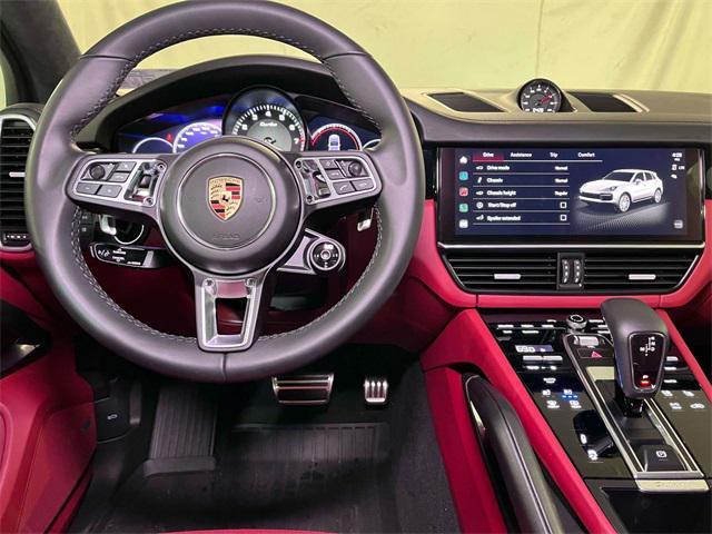 Photo of 2023 Black Porsche Cayenne
