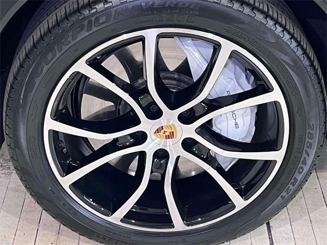 Photo of 2023 Black Porsche Cayenne