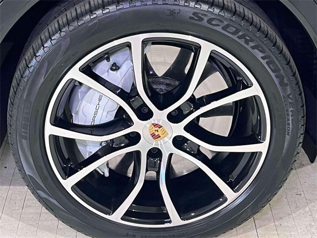 Photo of 2023 Black Porsche Cayenne