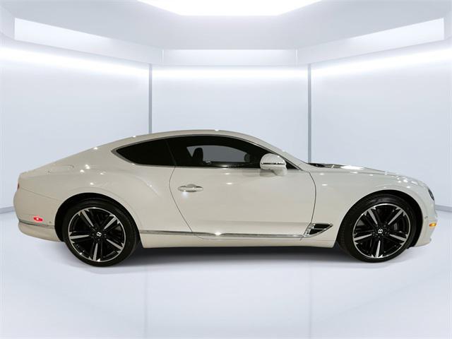 Photo of 2023 Glacier White Bentley Continental GT