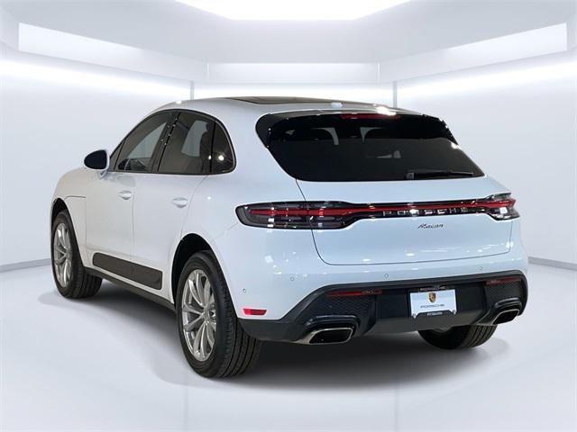 Photo of 2022 White Porsche Macan