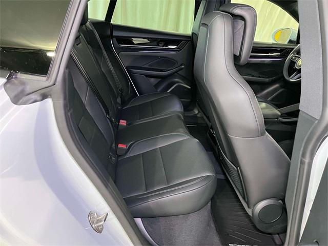 Photo of 2025 Gray Metallic Porsche Macan