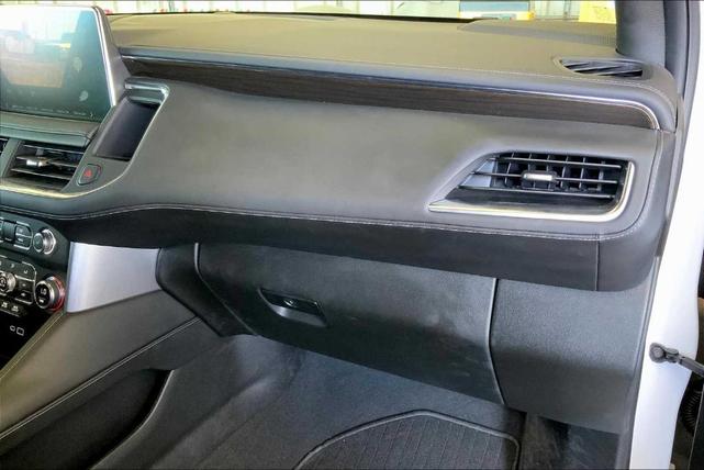 Photo of 2024 Summit White GMC Yukon