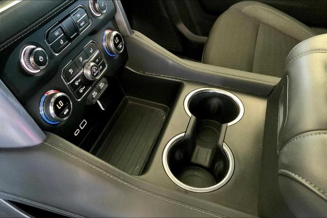 Photo of 2024 Summit White GMC Yukon