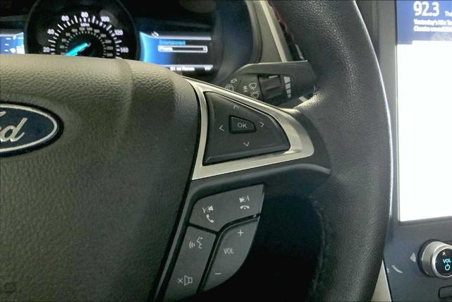 Photo of 2023 Agate Black Metallic Ford Edge