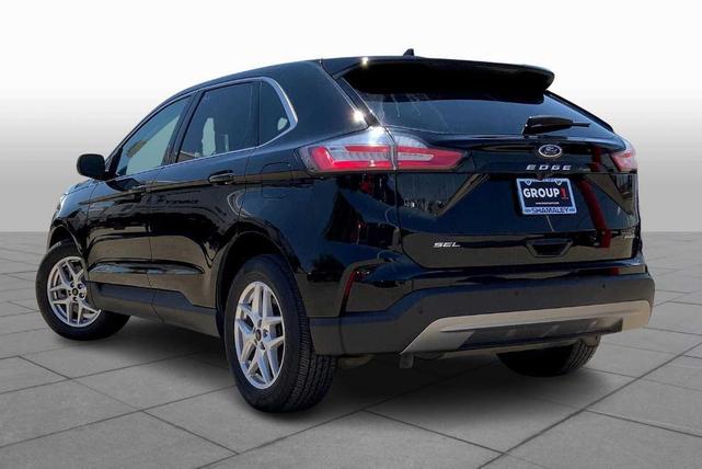 Photo of 2023 Agate Black Metallic Ford Edge