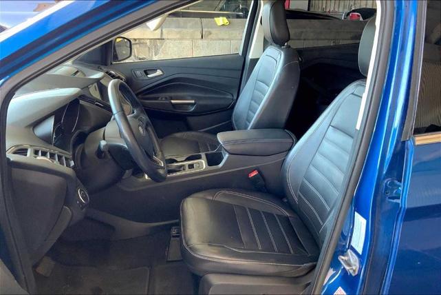 Photo of 2018 Lightning Blue Metallic Ford Escape
