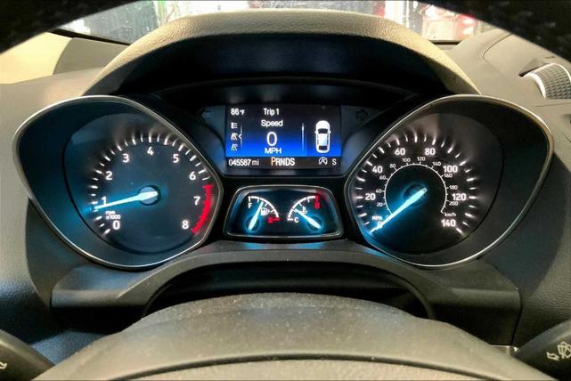 Photo of 2018 Lightning Blue Metallic Ford Escape