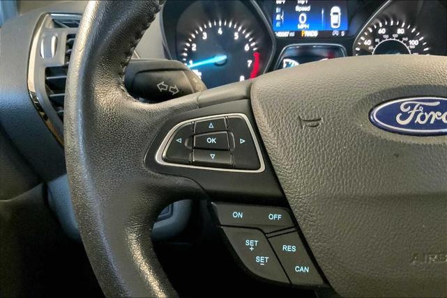 Photo of 2018 Lightning Blue Metallic Ford Escape