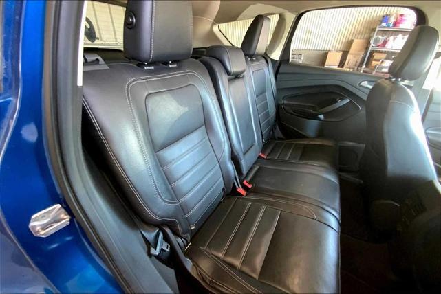 Photo of 2018 Lightning Blue Metallic Ford Escape
