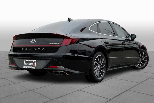 Photo of 2022 Phantom Black Hyundai SONATA