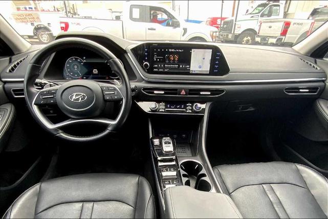 Photo of 2022 Phantom Black Hyundai SONATA