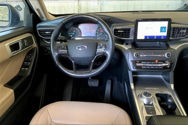 Photo of 2020 Iconic Silver Metallic Ford Explorer