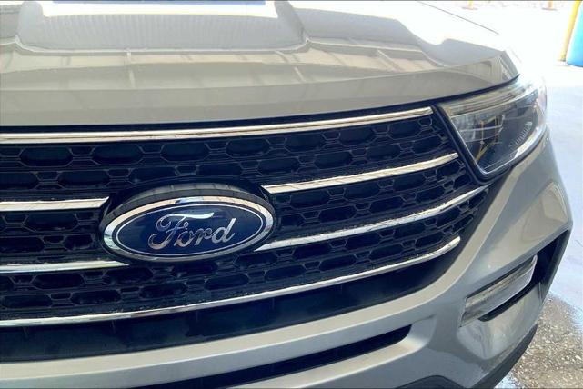 Photo of 2020 Iconic Silver Metallic Ford Explorer