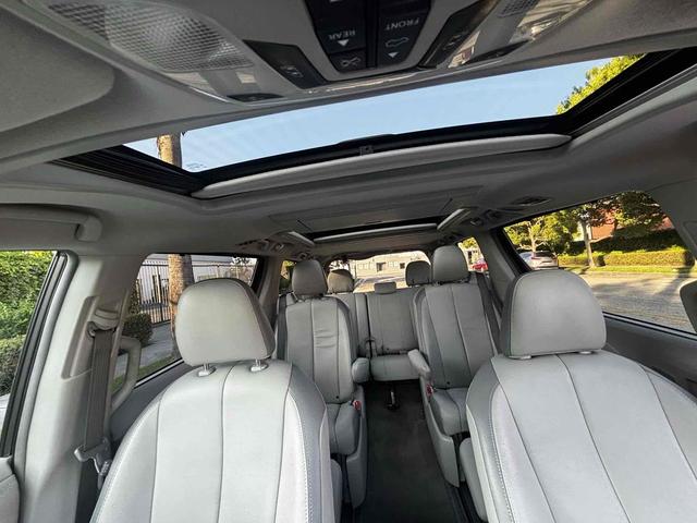 Photo of 2013 Predawn Gray Mica Toyota Sienna