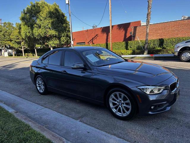 Photo of 2018 Mineral Gray Metallic BMW 320