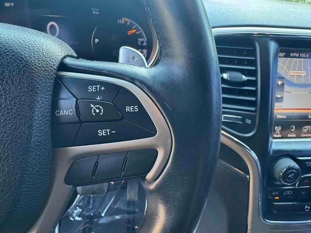 Photo of 2015 Granite Crystal Metallic Clearcoat Jeep Grand Cherokee