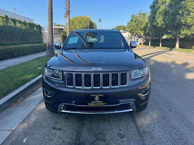 Photo of 2015 Granite Crystal Metallic Clearcoat Jeep Grand Cherokee
