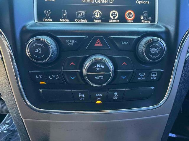 Photo of 2015 Granite Crystal Metallic Clearcoat Jeep Grand Cherokee