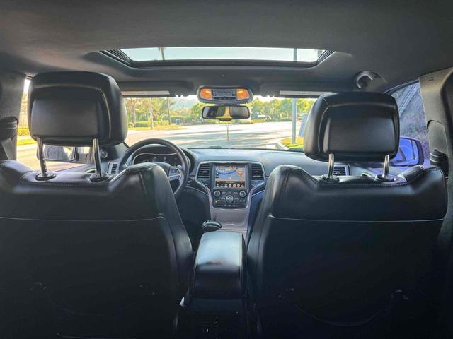 Photo of 2015 Granite Crystal Metallic Clearcoat Jeep Grand Cherokee