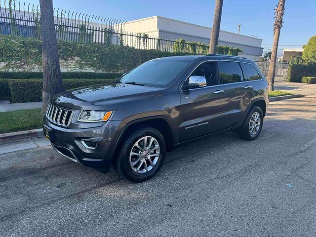Photo of 2015 Granite Crystal Metallic Clearcoat Jeep Grand Cherokee