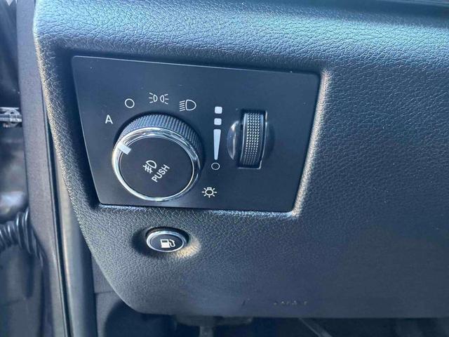 Photo of 2015 Granite Crystal Metallic Clearcoat Jeep Grand Cherokee