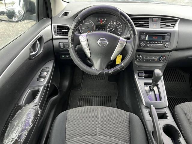 Photo of 2017 Super Black Nissan Sentra