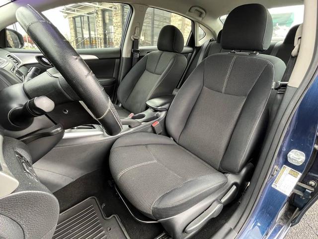 Photo of 2017 Super Black Nissan Sentra