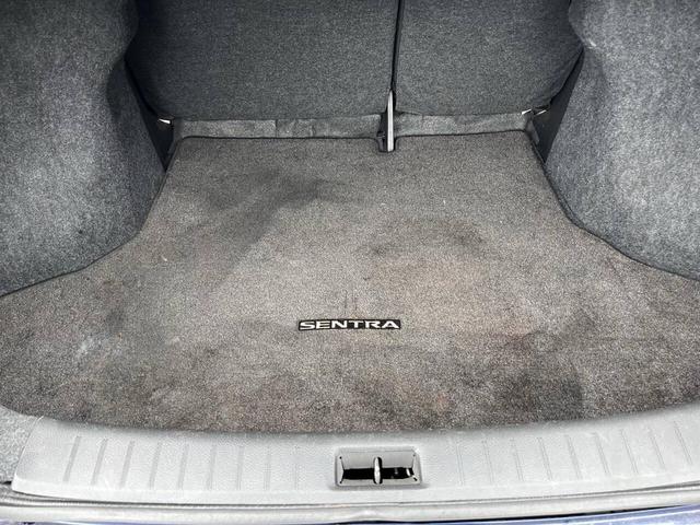 Photo of 2017 Super Black Nissan Sentra