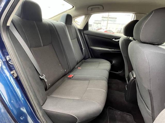 Photo of 2017 Super Black Nissan Sentra
