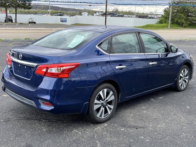 Photo of 2017 Super Black Nissan Sentra