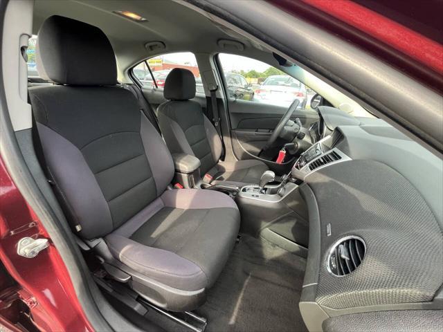 Photo of 2015 Maroon Chevrolet Cruze