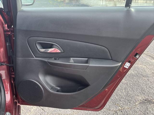 Photo of 2015 Maroon Chevrolet Cruze