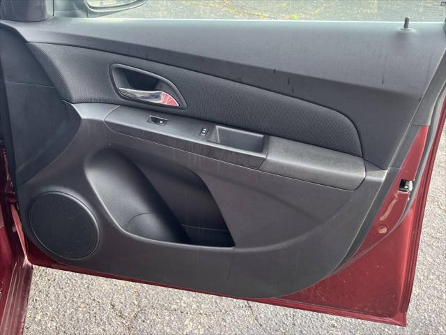 Photo of 2015 Maroon Chevrolet Cruze
