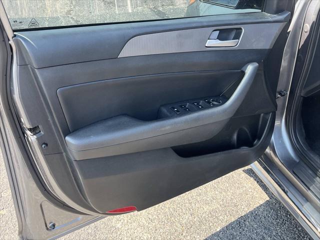 Photo of 2019 Machine Gray Hyundai SONATA