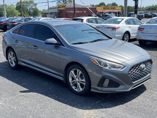 Photo of 2019 Machine Gray Hyundai SONATA