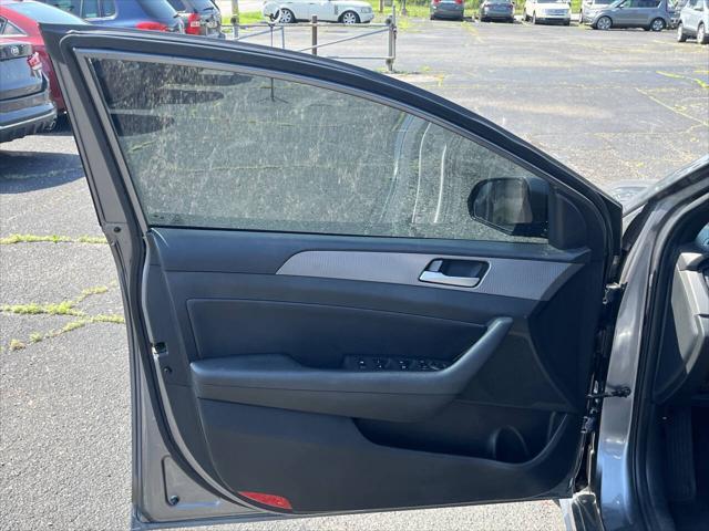 Photo of 2019 Machine Gray Hyundai SONATA