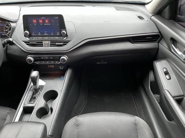 Photo of 2019 Deep Blue Pearl Nissan Altima