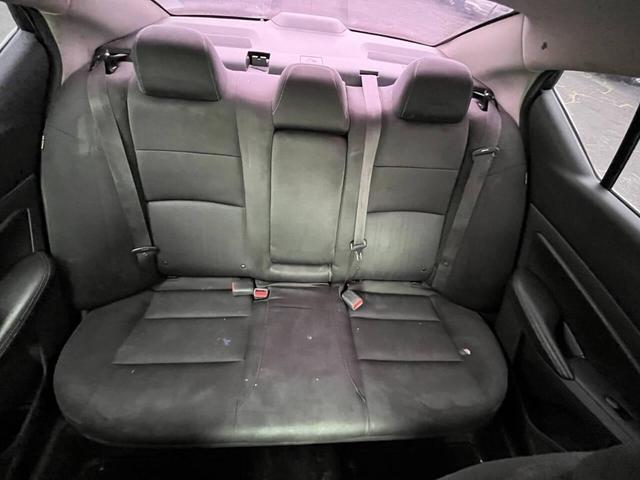 Photo of 2019 Deep Blue Pearl Nissan Altima