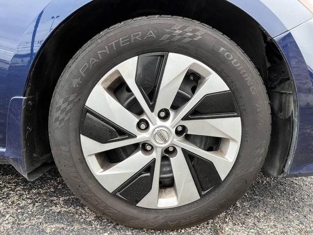 Photo of 2019 Deep Blue Pearl Nissan Altima