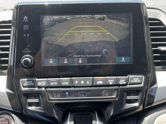 Photo of 2018 Obsidian Blue Pearl Honda Odyssey